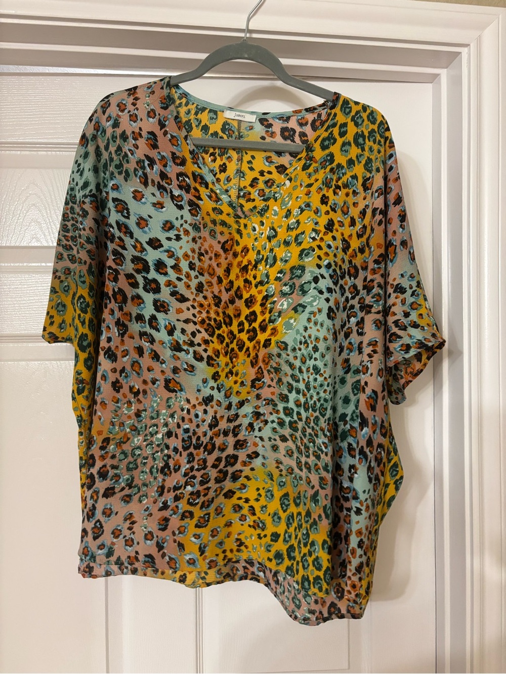 Multi-Color Leopard Print Short Sleeve Top